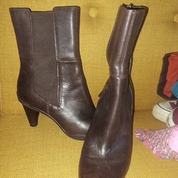 Kenneth Cole Reaction Love Buzz Brown Leather Chelsea Booties Size 7.5 M - Picture 3 of 8